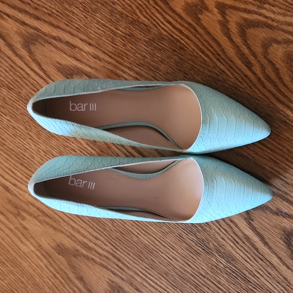 Bar III Shoes - Bar III beautiful blue/green pointed heels